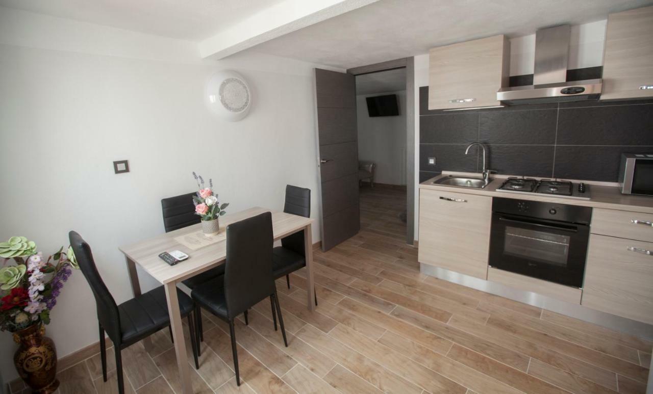 Hortencia Apartment *