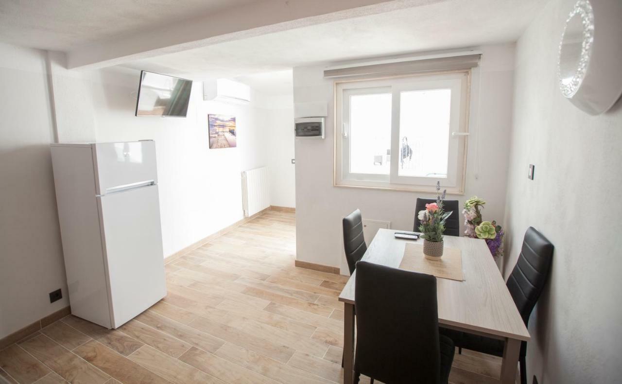 Hortencia Apartment *